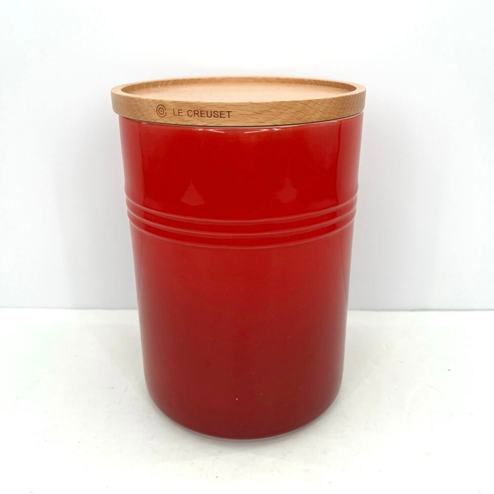 Le creuset Signature Cerise 14 cm Storage Canister Large Jar with wooden lid.